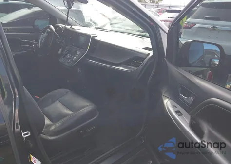 2018 Toyota Sienna Se 8 Passenger from USA, damaged, VIN 5TDXZ3DC1JS940252